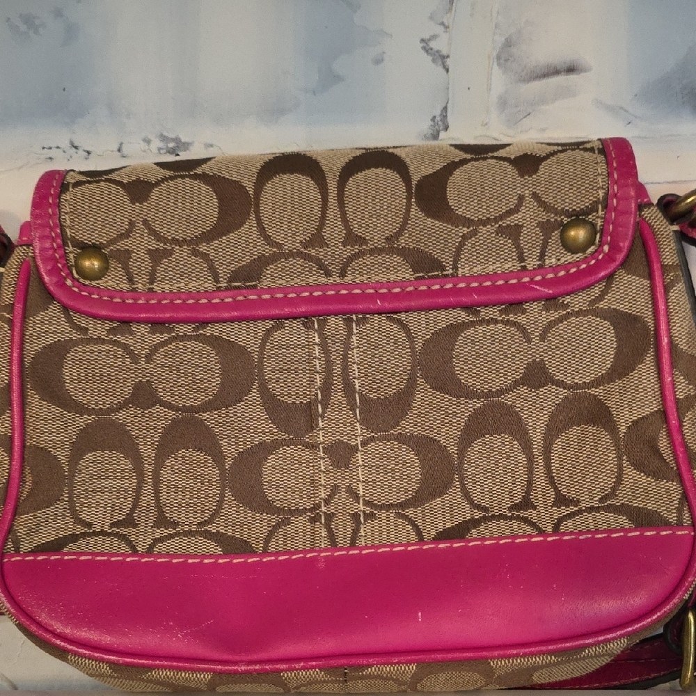 Coach Signature Crossbody Bag in Brown and Pink - Picture 4 of 11